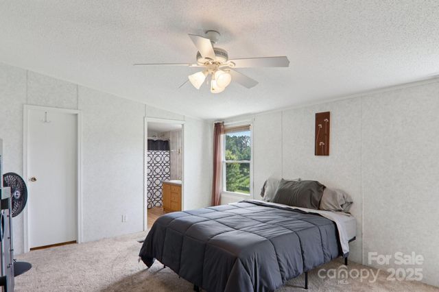 122 Dena Nix Lane, Hendersonville, NC 28792