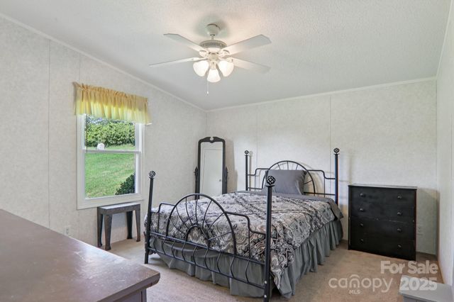 122 Dena Nix Lane, Hendersonville, NC 28792