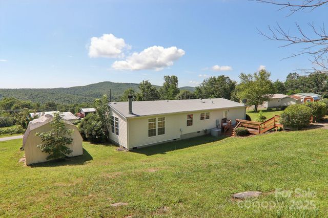 122 Dena Nix Lane, Hendersonville, NC 28792