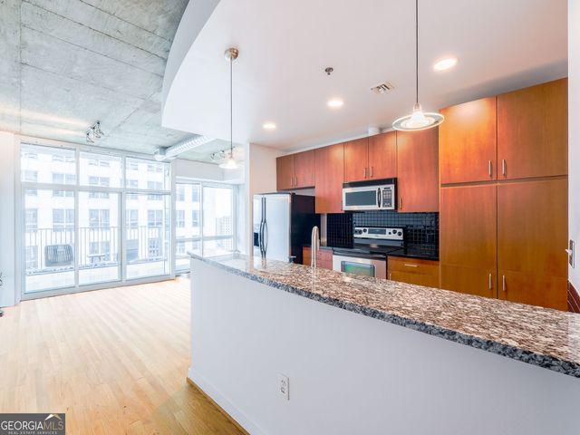 943 Peachtree Street NE 1909, Atlanta, GA 30309