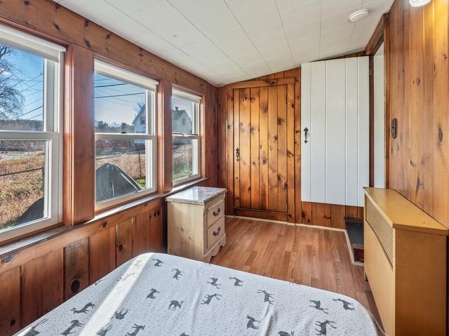 229 Sterling St, Clinton, MA 01510