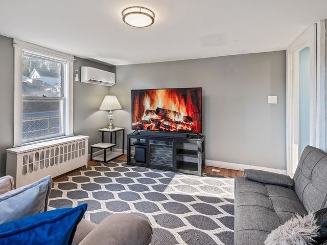 229 Sterling St, Clinton, MA 01510