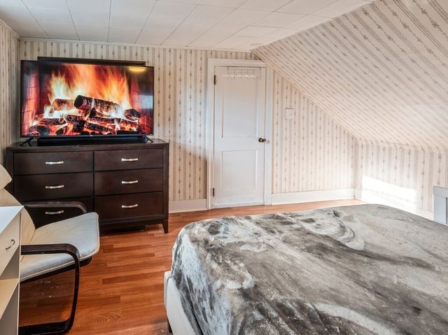 229 Sterling St, Clinton, MA 01510