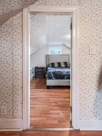 229 Sterling St, Clinton, MA 01510