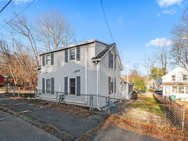 229 Sterling St, Clinton, MA 01510