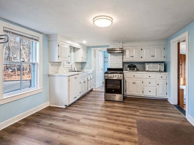 229 Sterling St, Clinton, MA 01510