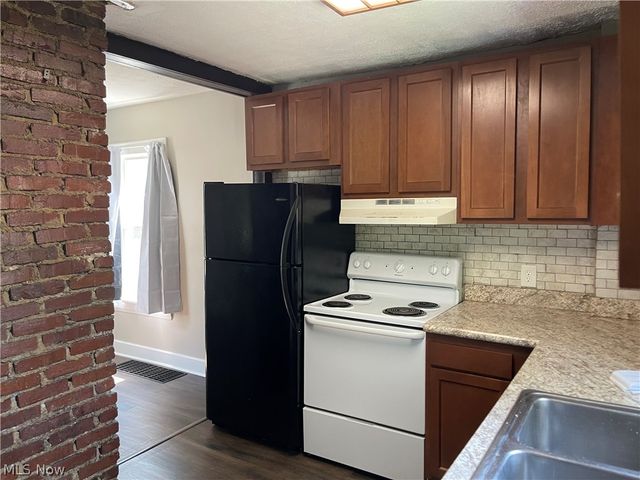 1254 Wilbur Avenue, Akron, OH 44301