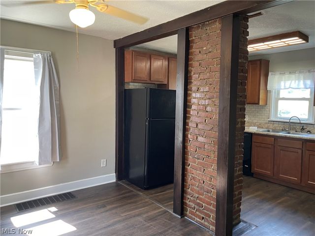1254 Wilbur Avenue, Akron, OH 44301