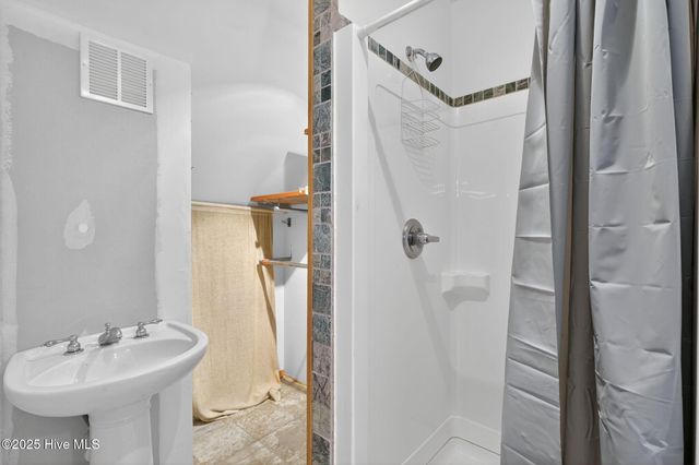 1003 Treemont Road NW, Wilson, NC 27896