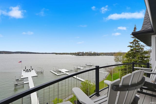 1880 Lane 105 Lake James Lane, Angola, IN 46703