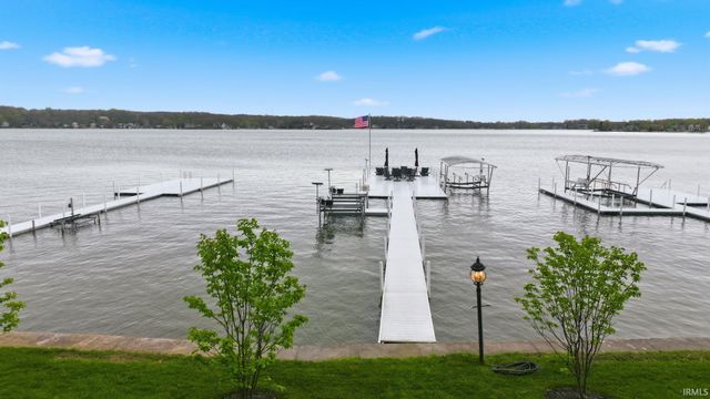1880 Lane 105 Lake James Lane, Angola, IN 46703