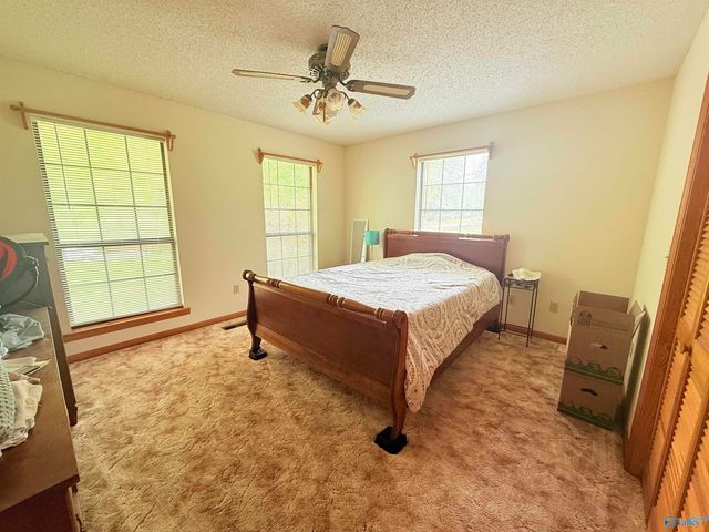 2143 Union Grove Road, Guntersville, AL 35976