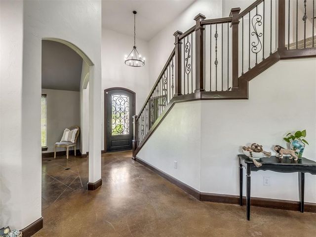 17400 Barrington Hills Lane, Edmond, OK 73012
