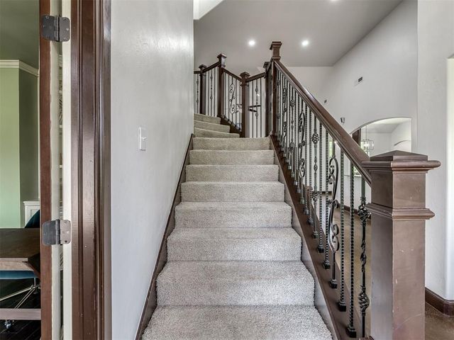 17400 Barrington Hills Lane, Edmond, OK 73012
