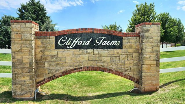 17400 Barrington Hills Lane, Edmond, OK 73012