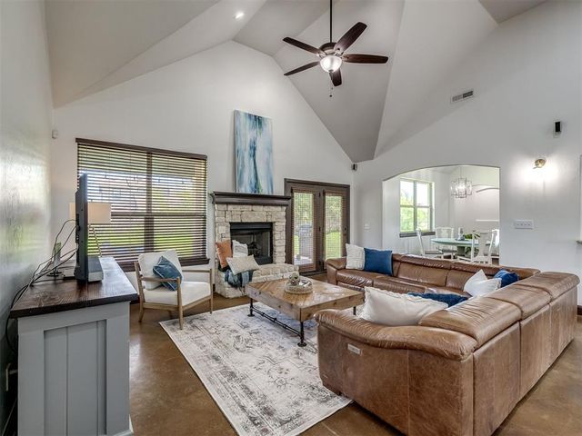17400 Barrington Hills Lane, Edmond, OK 73012