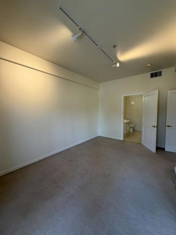 200 Sheridan Avenue 208, Palo Alto, CA 94306