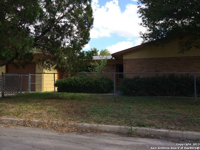 2139 BABS DR, San Antonio, TX 78213