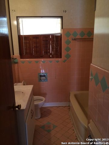 2139 BABS DR, San Antonio, TX 78213