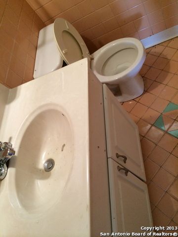 2139 BABS DR, San Antonio, TX 78213