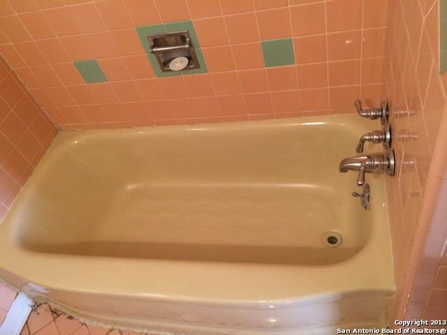 2139 BABS DR, San Antonio, TX 78213