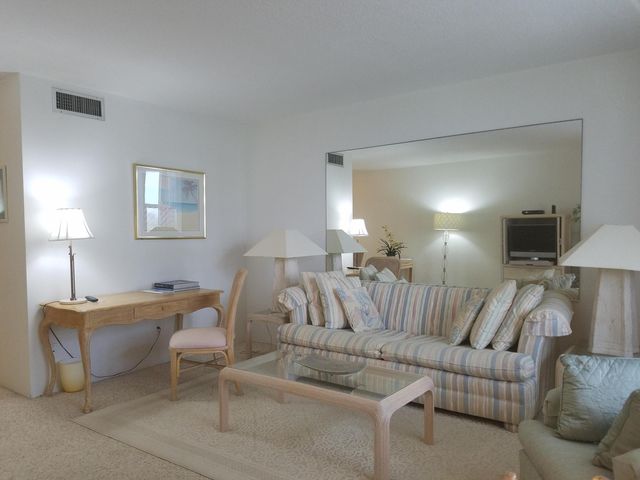 2565 S Ocean Boulevard 2230, Palm Beach, FL 33480