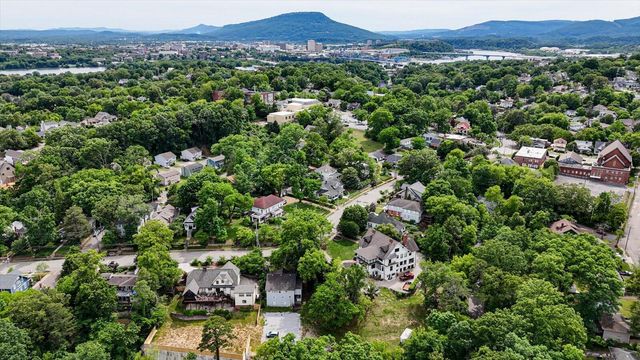 1128 Tremont Street, Chattanooga, TN 37405