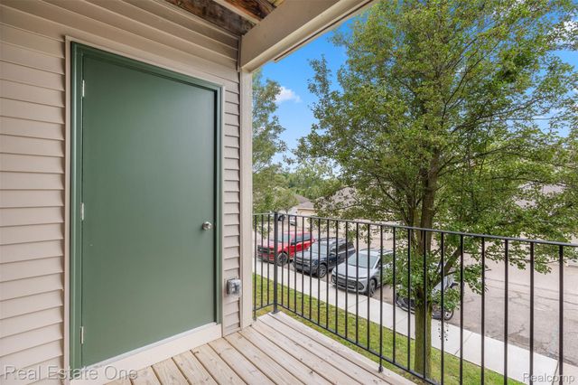 14203 Pinehurst Lane, Grand Blanc, MI 48439