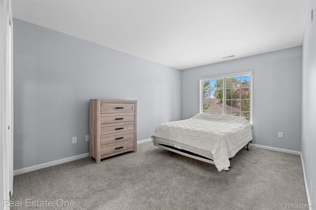 14203 Pinehurst Lane, Grand Blanc, MI 48439