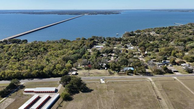 102 Rs County Road 1622, Lone Oak, TX 75453