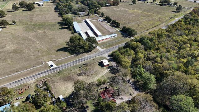 102 Rs County Road 1622, Lone Oak, TX 75453