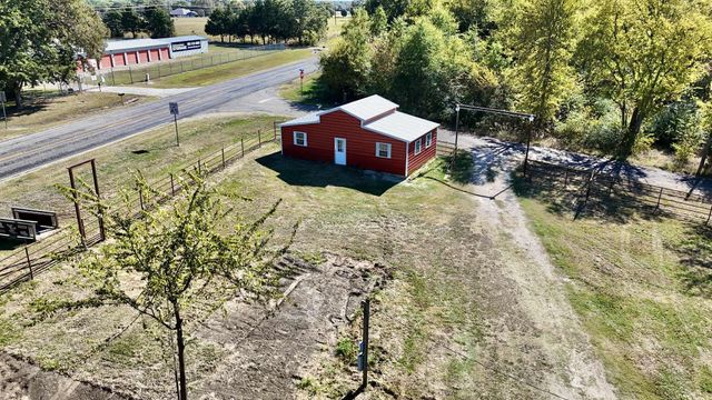 102 Rs County Road 1622, Lone Oak, TX 75453