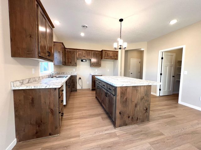 25850 Emerson Court, Wyoming, MN 55092