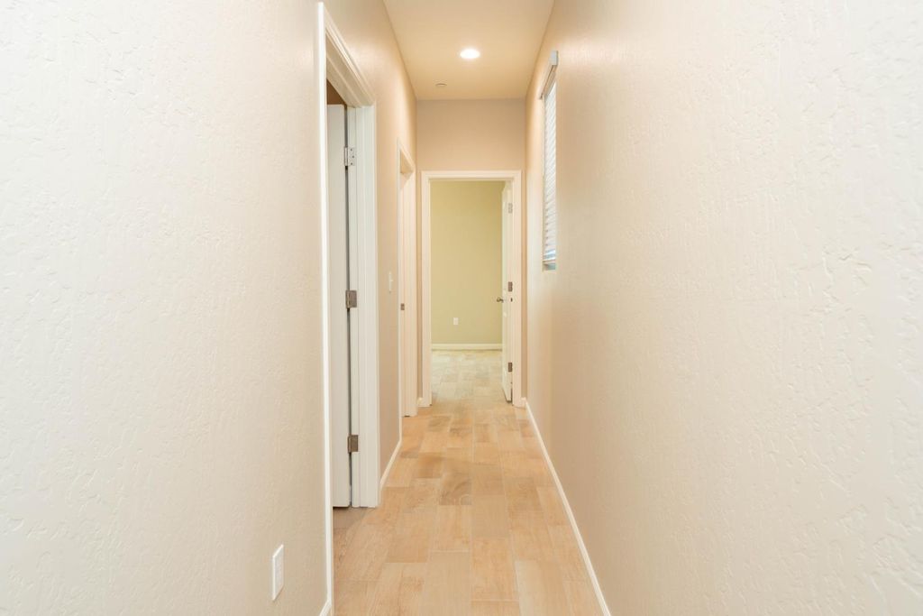 Image 23 of property listing at 30480 Bellwood Road, Visalia, CA 93291