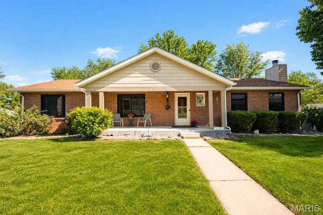 36 Acorn Lake Drive, Shiloh, IL 62221