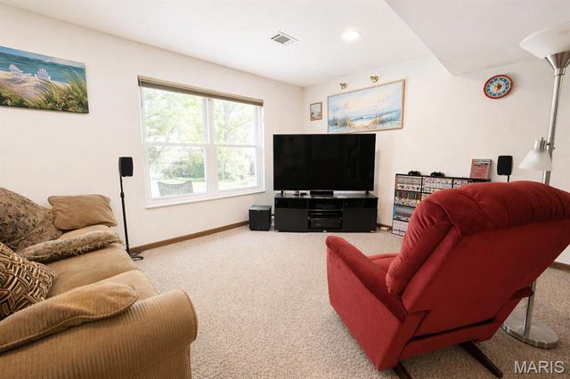 36 Acorn Lake Drive, Shiloh, IL 62221