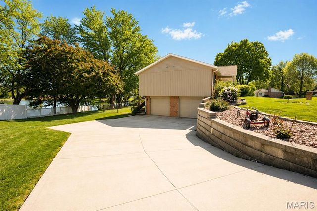 36 Acorn Lake Drive, Shiloh, IL 62221