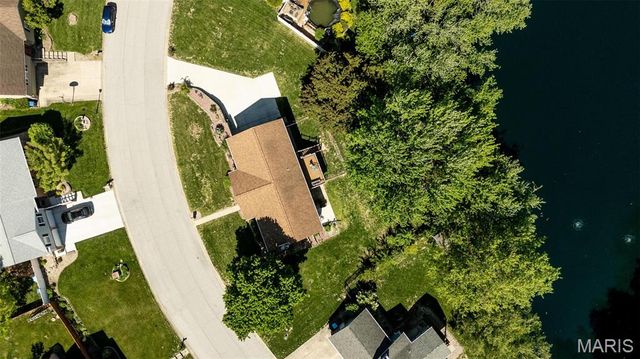 36 Acorn Lake Drive, Shiloh, IL 62221