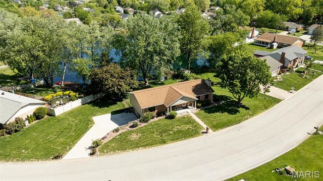 36 Acorn Lake Drive, Shiloh, IL 62221