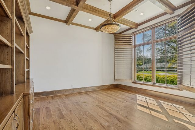 4529 Crooked Lane, Dallas, TX 75229