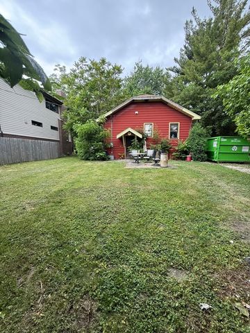 205 S Lincoln Street, Westmont, IL 60559