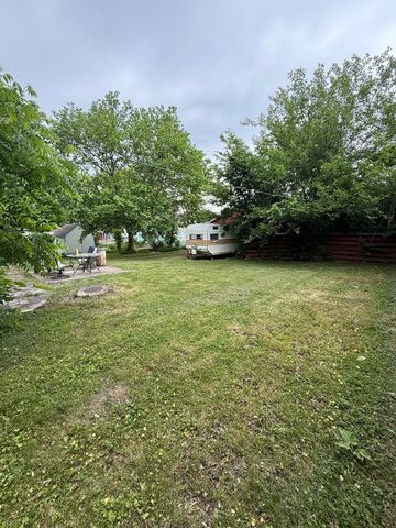 205 S Lincoln Street, Westmont, IL 60559