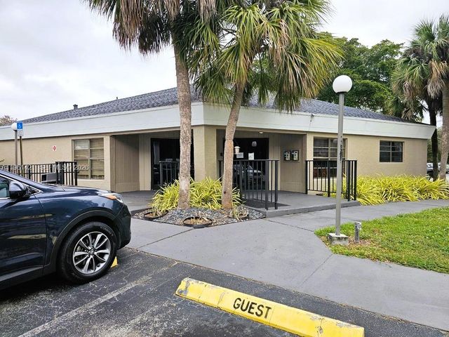 8020 N Colony Cir N 103, Tamarac, FL 33321