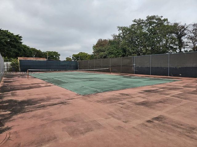 8020 N Colony Cir N 103, Tamarac, FL 33321