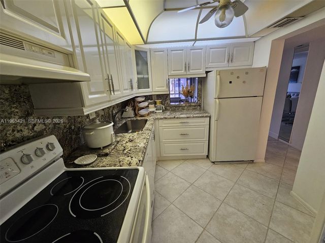 8020 N Colony Cir N 103, Tamarac, FL 33321