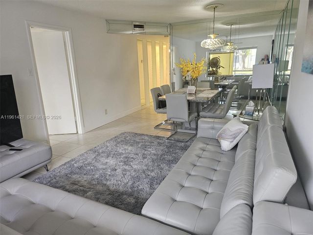 8020 N Colony Cir N 103, Tamarac, FL 33321