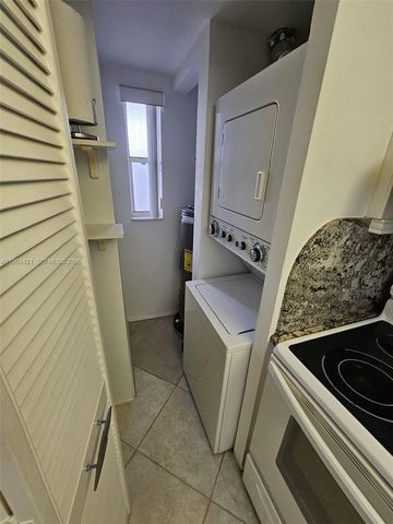 8020 N Colony Cir N 103, Tamarac, FL 33321