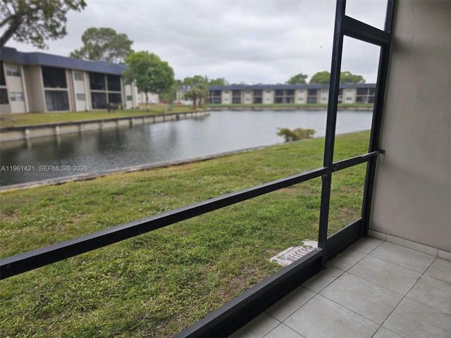 8020 N Colony Cir N 103, Tamarac, FL 33321