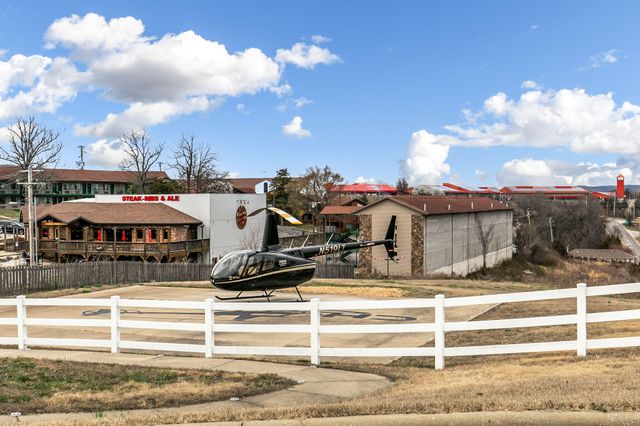 105 Garden Circle, 109-4, Branson, MO 65616