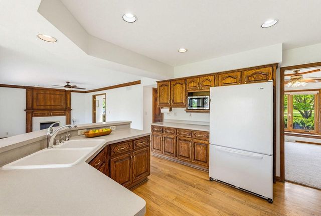 13645 W Maria DRIVE, New Berlin, WI 53151